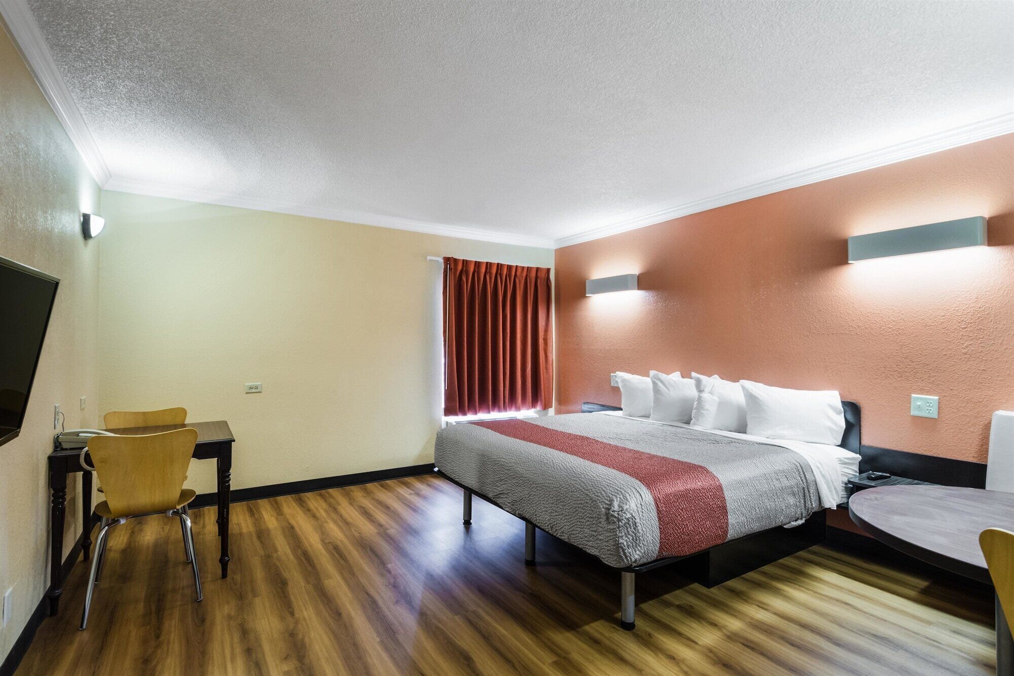 Photo - Motel 6-Libertyville, IL