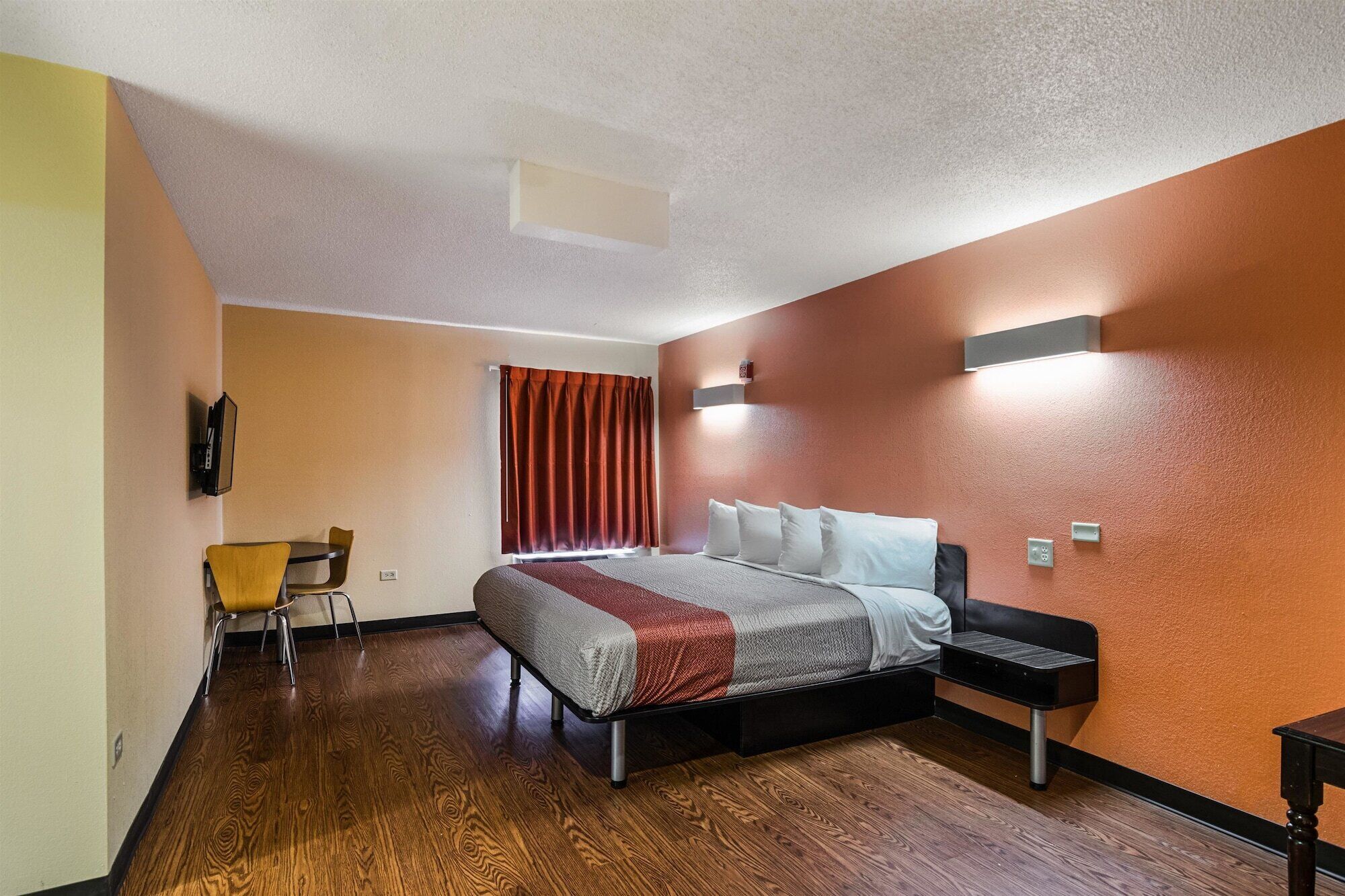 Photo - Motel 6-Libertyville, IL