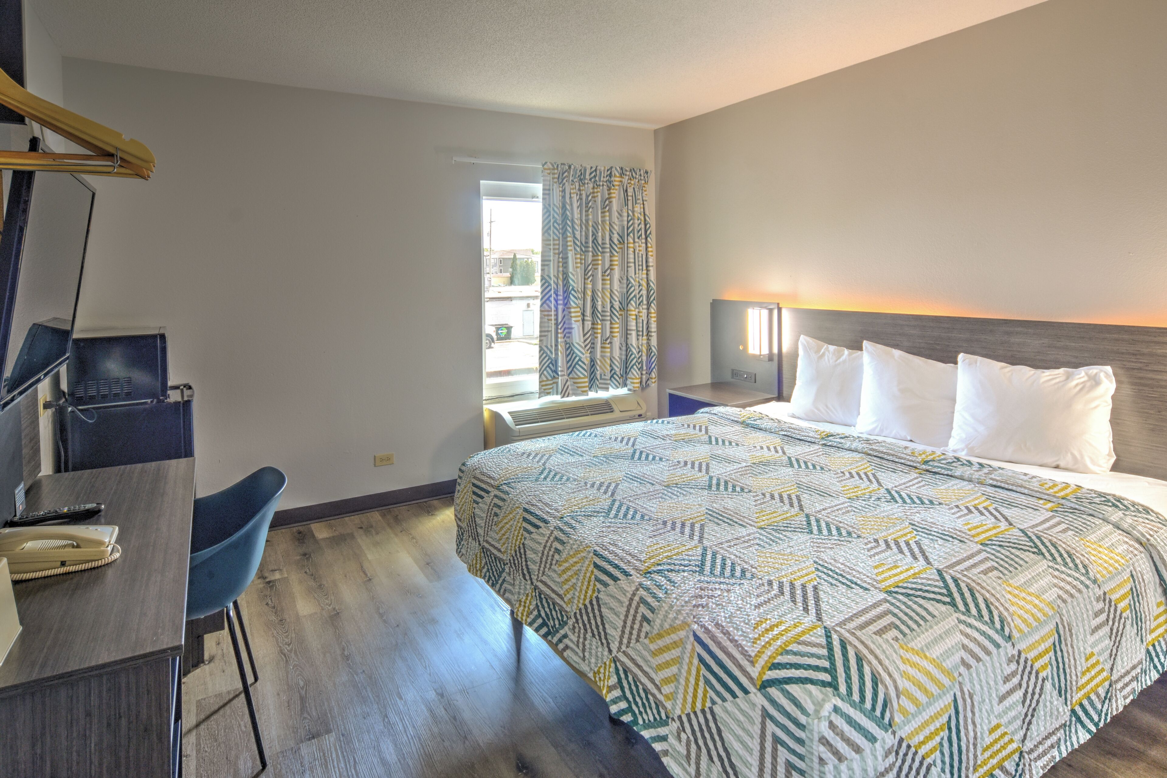 Photo - Motel 6 Libertyville, IL