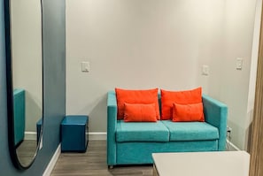 Studio-suite - 2 queensize-senge - ikke-ryger | Premium-sengetøj, senge med topmadrasser, skrivebord