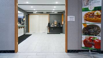 Free continental breakfast