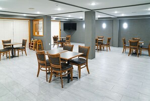 Free continental breakfast