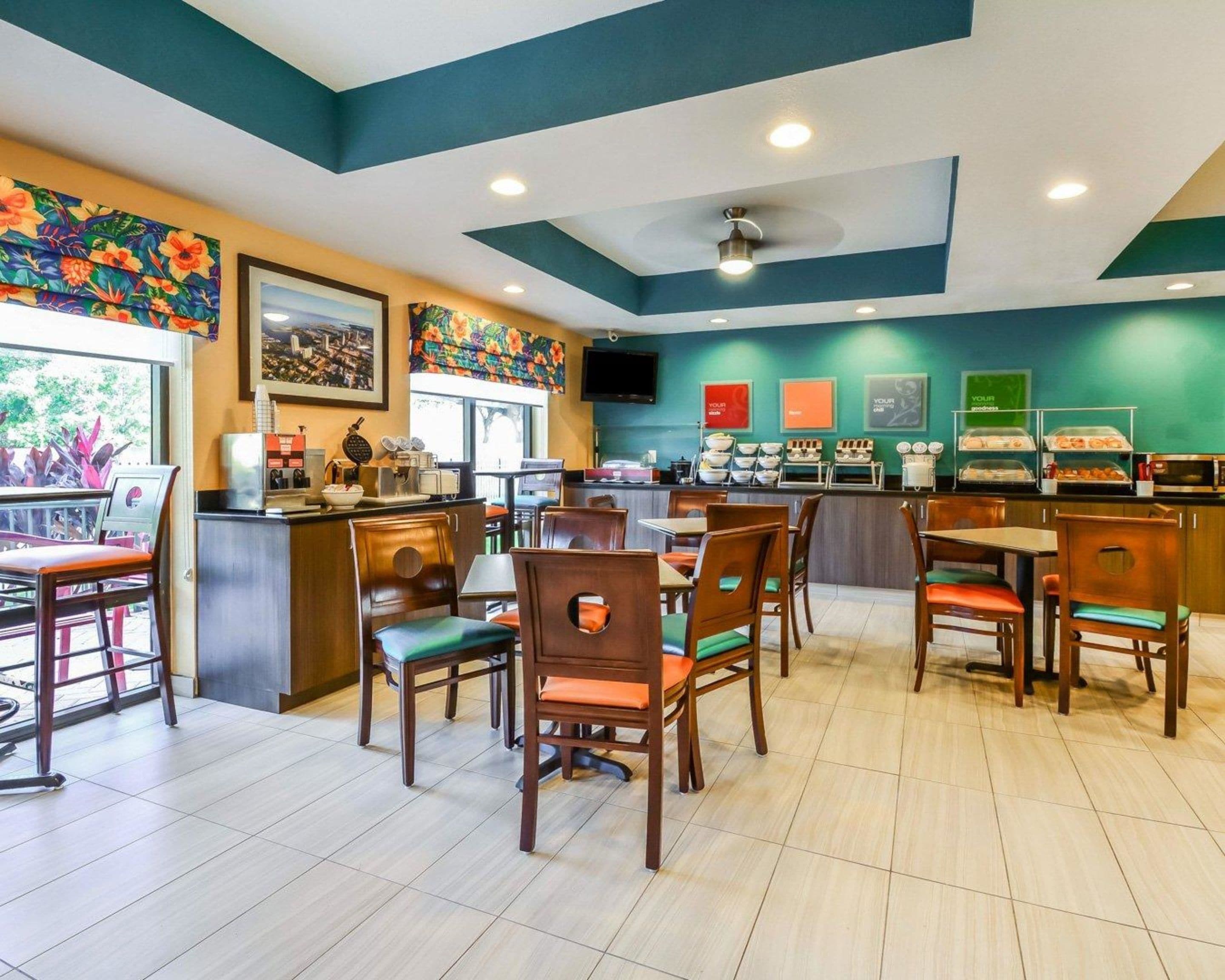 Free daily buffet breakfast