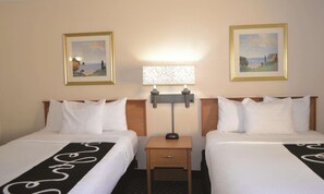 Premium bedding, desk, blackout curtains, iron/ironing board - La Quinta Inn & Suites by Wyndham Tampa Fairgrounds - Casino (Tampa)