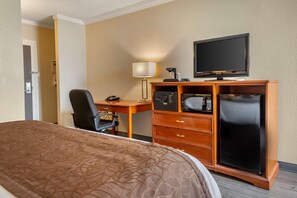 Iron/ironing board, free WiFi, bed sheets, alarm clocks