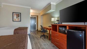 Iron/ironing board, free WiFi, bed sheets, alarm clocks