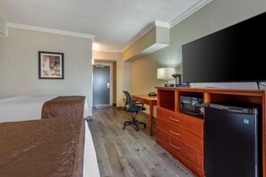 Iron/ironing board, free WiFi, bed sheets, alarm clocks - Fort Washington Inn (Fort Washington)