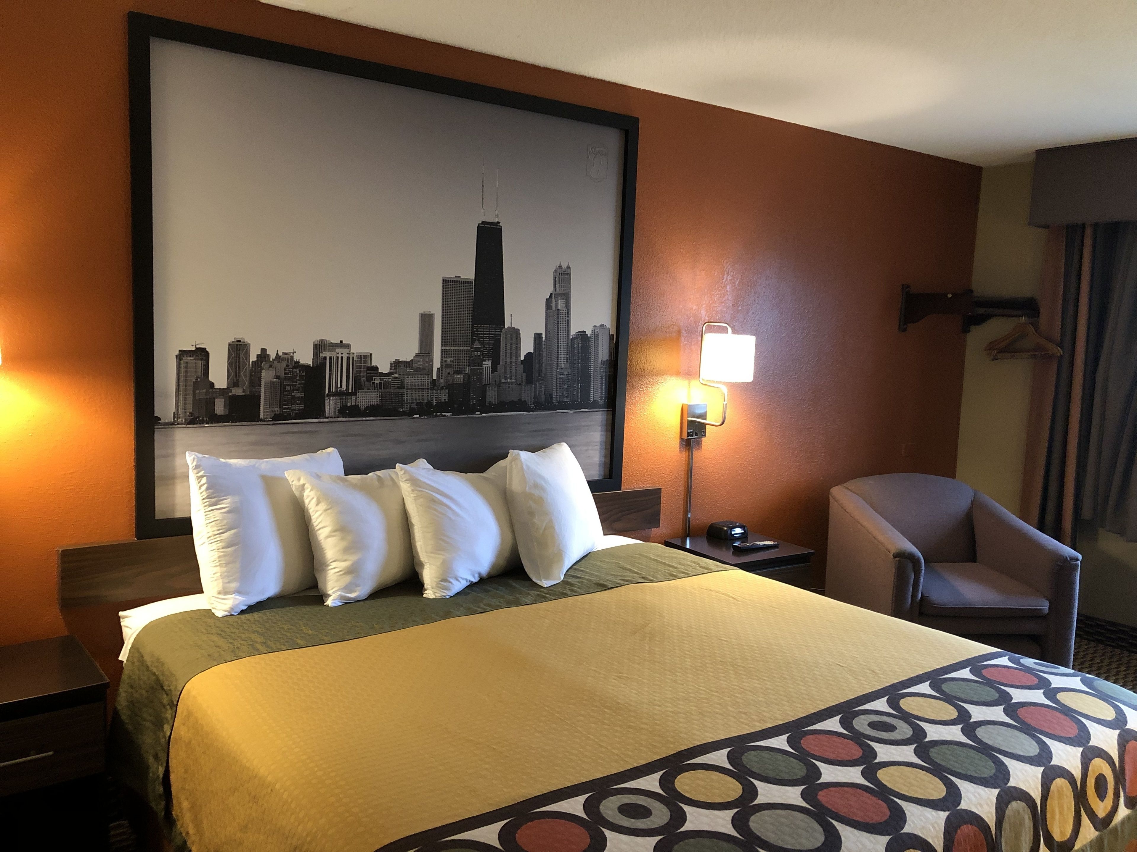 Habitación, 1 cama King size, para no fumadores | Escritorio, wifi gratis y ropa de cama 