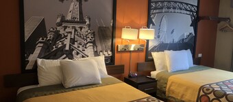 Super 8 by Wyndham Crystal Lake
