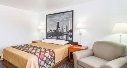 Super 8 by Wyndham Rock Falls Sterling Area