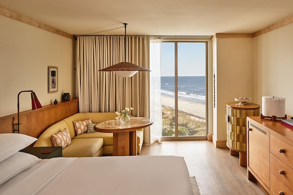 Room, 1 King Bed (Dune House Preview Oasis) | Premium bedding, pillowtop beds, minibar, in-room safe