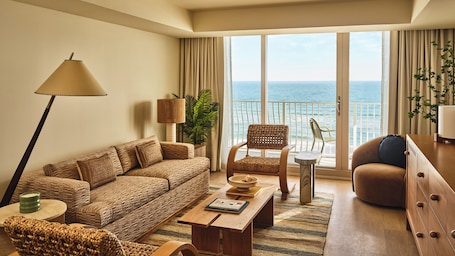 Premium bedding, pillow-top beds, minibar, in-room safe. Dune House Hotel & Spa