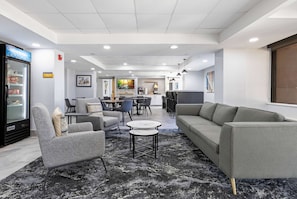 Lobby - La Quinta Inn & Suites by Wyndham Jacksonville Mandarin (Jacksonville)