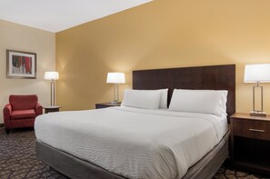Premium bedding, in-room safe, desk, laptop workspace - Holiday Inn Express Tallahassee - I-10 E by IHG (Tallahassee)