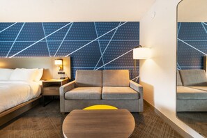 Suite, 1 Queen Bed with Sofa bed, Non Smoking (Efficiency, Upgrade)
