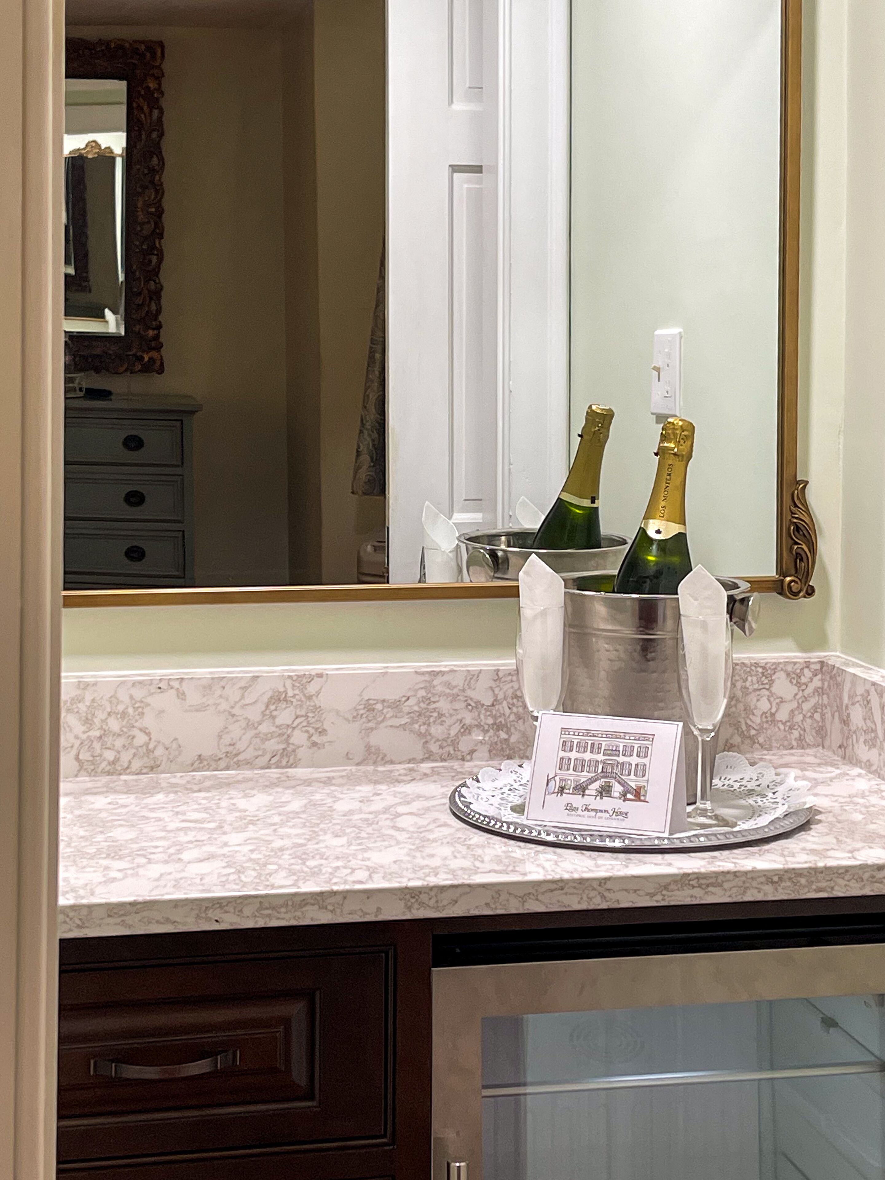 Photo - Eliza Thompson House, Historic Inns of Savannah Collection