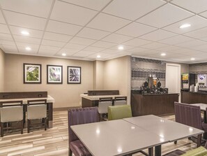 Free daily continental breakfast