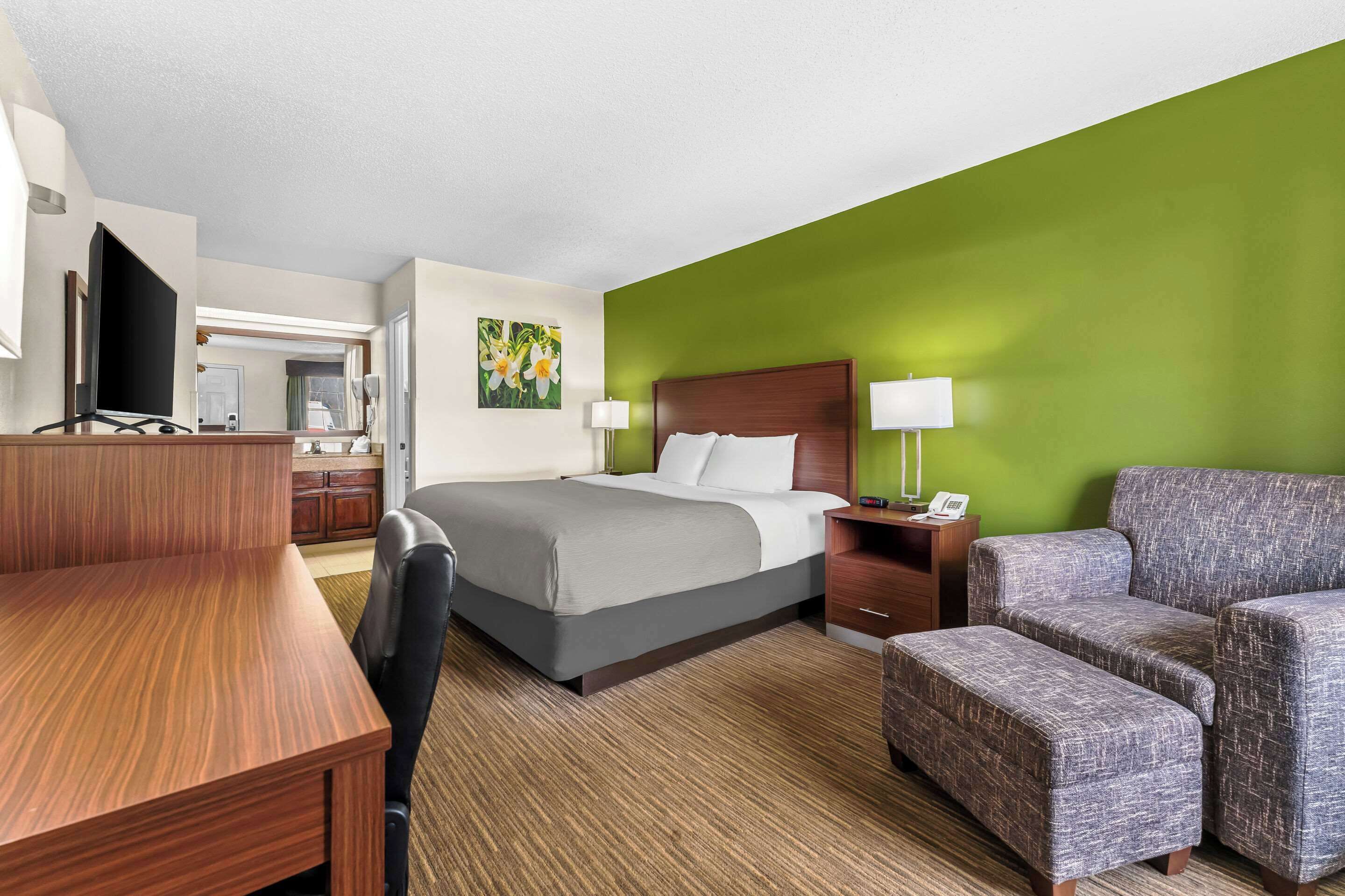 desk, iron/ironing board, free wifi, bed sheets