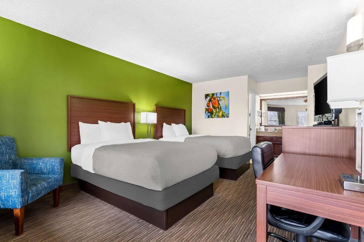 Desk, iron/ironing board, WiFi (free), alarm clocks