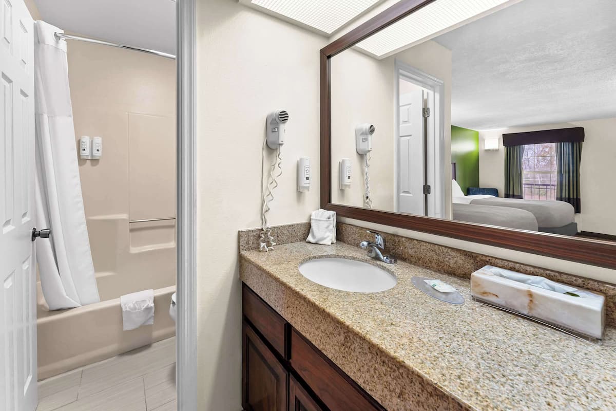 room, 2 double beds | desk, iron/ironing board, free wifi, bed sheets