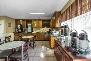 Café da manhã continental grátis todos os dias