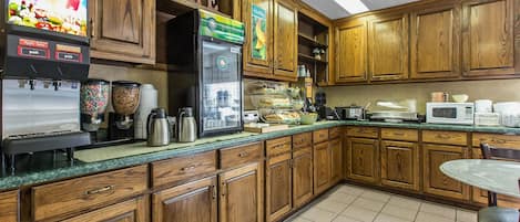 Free daily continental breakfast