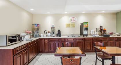 Super 8 by Wyndham Statesboro