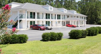 Super 8 by Wyndham Statesboro