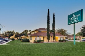 Exterior - Mariners Suites (Kingsland)