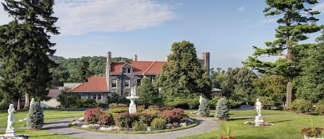 Khuôn viên nơi lưu trú