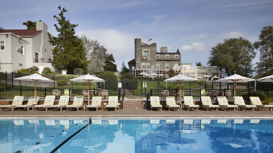 Tarrytown House Estate