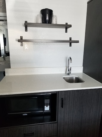 Cafetera/tetera. Studio 6 Sacramento, CA - Natomas & SMF Airport