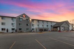 Exterior - Best Western Plus Altoona Inn (Altoona)