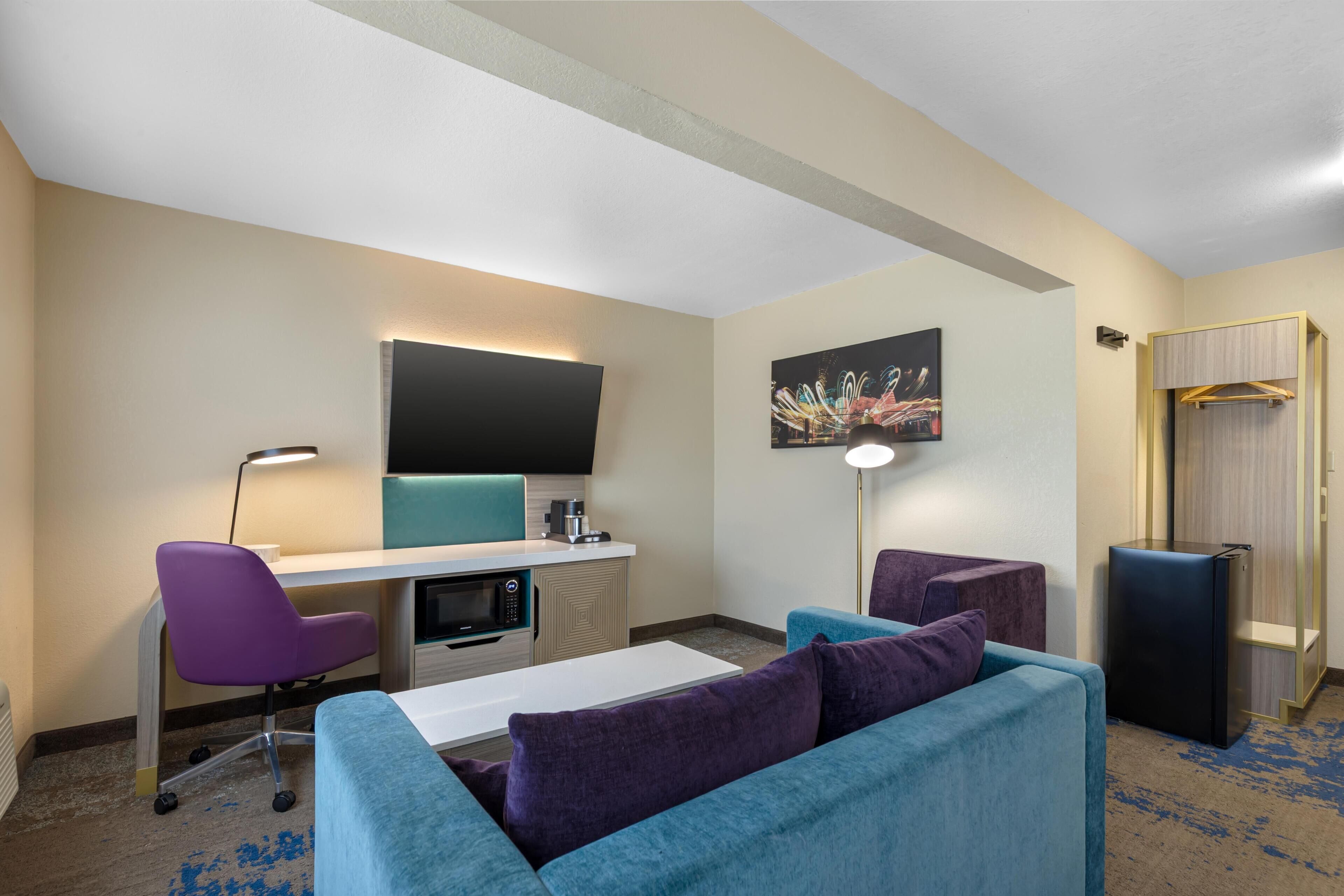 Standard Room, 1 King Bed, Non Smoking, Refrigerator & Microwave (Larger Room;with Sofabed) | In-room safe, desk, laptop workspace, iron/ironing board