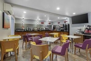 Free daily full breakfast - Best Western Plus Altoona Inn (Altoona)