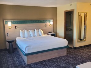 Standard Room, 1 King Bed, Non Smoking, Refrigerator & Microwave (Larger Room;with Sofabed) | In-room safe, desk, laptop workspace, iron/ironing board