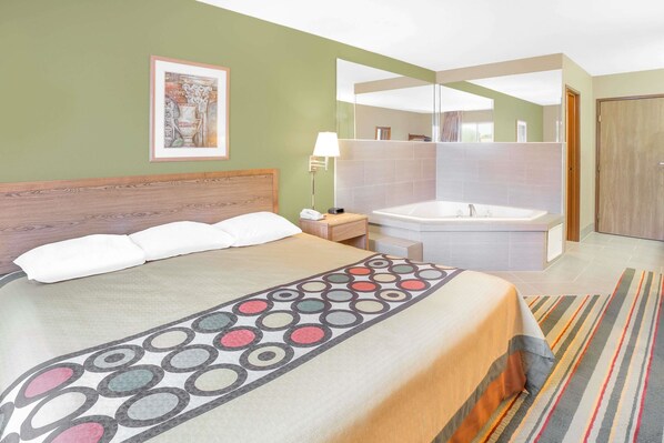 Deluxe Studio Suite, 1 King Bed, Non Smoking | Desk, iron/ironing board, free cots/infant beds, free WiFi - Super 8 by Wyndham East Moline (East Moline)