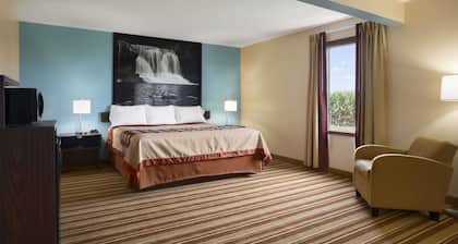 Super 8 by Wyndham Mattoon