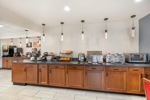 Desayuno buffet incluido todos los días 