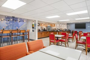 Sudah termasuk sarapan prasmanan setiap hari