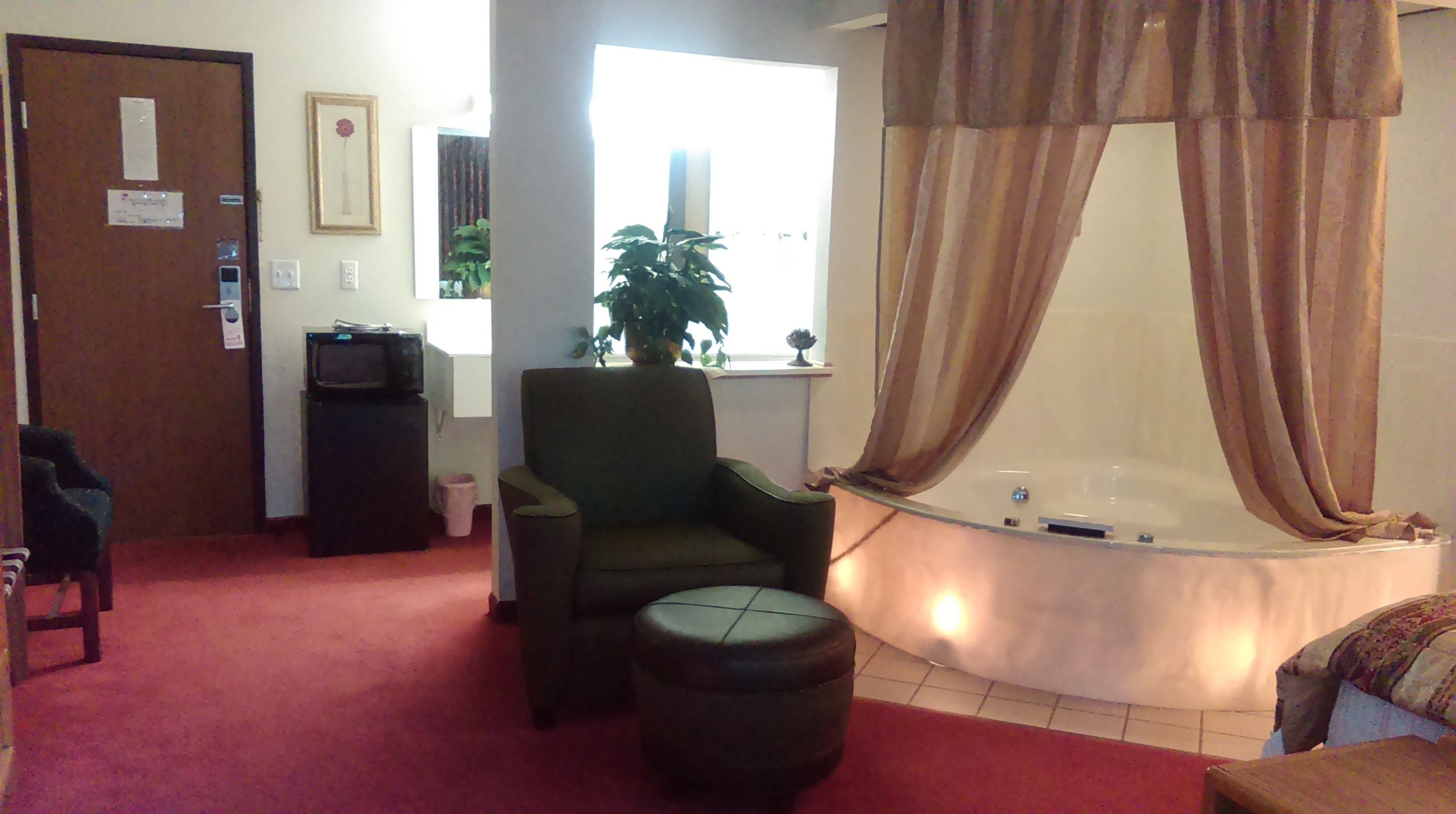 Habitación, 1 cama King size, hidromasaje | Tina de hidromasaje