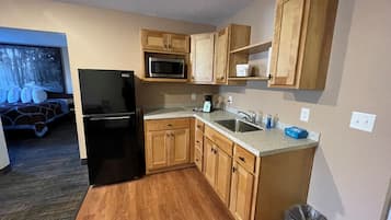 Fridge, microwave, coffee/tea maker