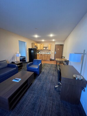 Suite Studio, 1 très grand lit, non-fumeur | Coin séjour