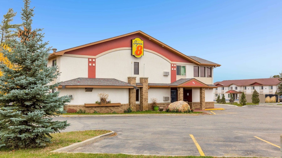 Super 8 by Wyndham Bemidji MN