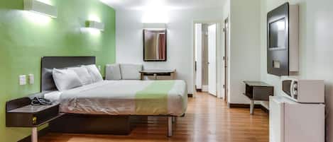 Desk, blackout drapes, soundproofing, free WiFi