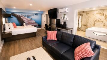 Honeymoon Suite w/ JettedTub Non-Smoking