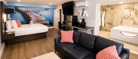 Honeymoon Suite w/ JettedTub Non-Smoking