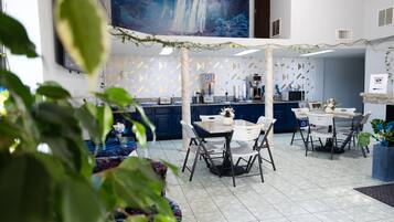 Free daily buffet breakfast