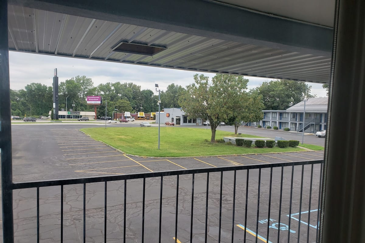 Surmatelas, bureau, espace de travail pour ordinateur portable