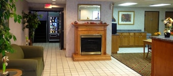 Super 8 by Wyndham Logansport